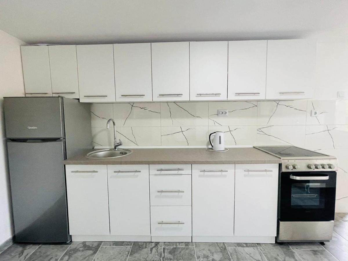 Ajla - Free Parking Apartment Sarajevo Ngoại thất bức ảnh