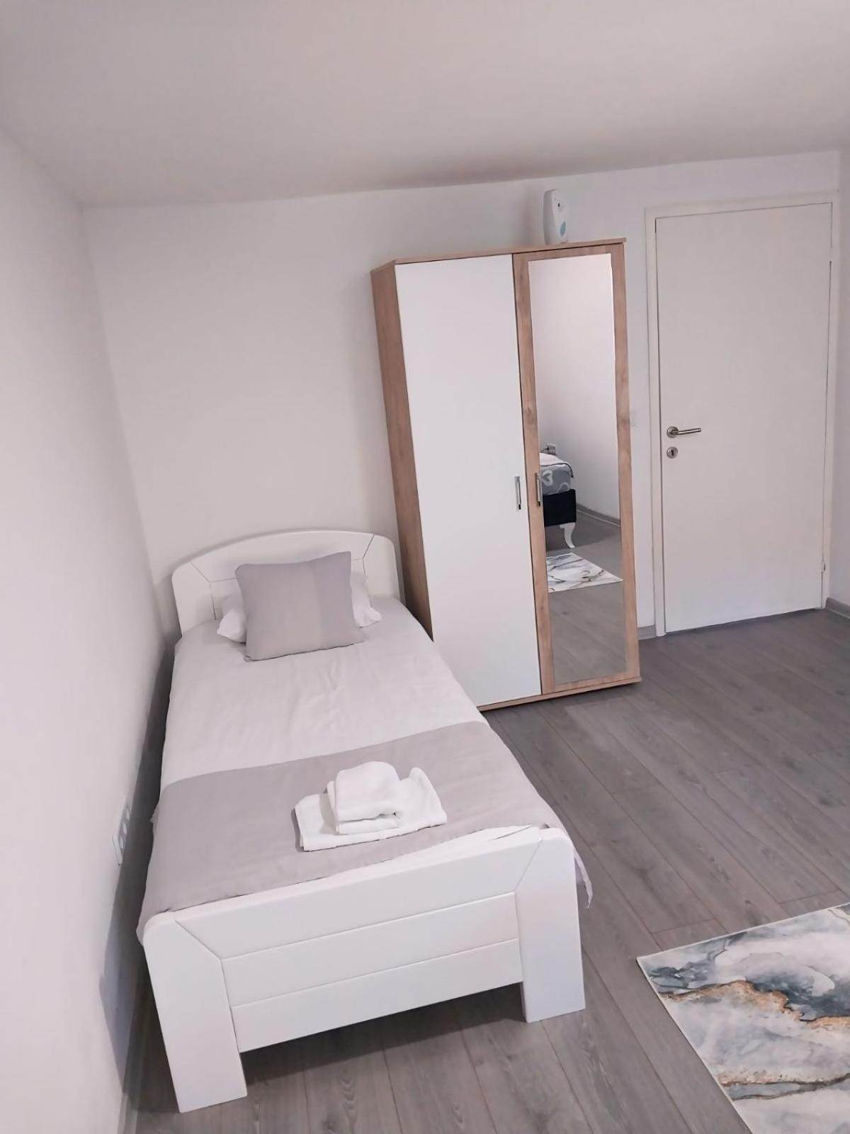 Ajla - Free Parking Apartment Sarajevo Ngoại thất bức ảnh
